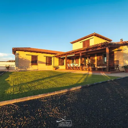 Casa Tagoro, Facing The Ocean בית נופש *